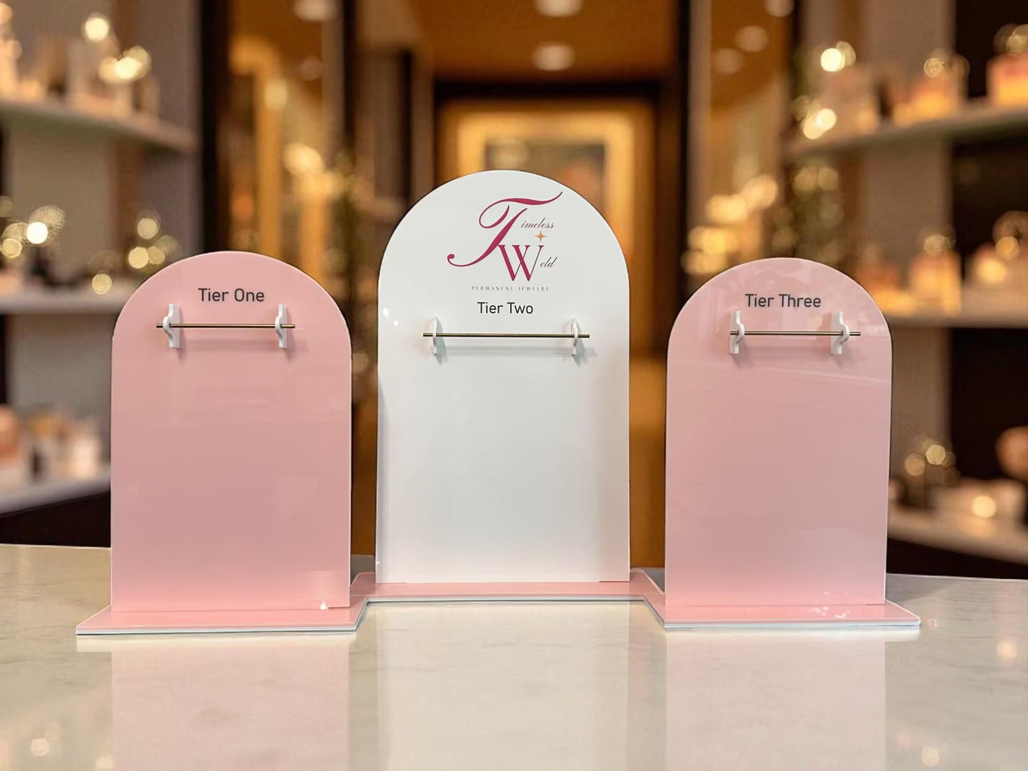 Triple Arch Chain Display Set